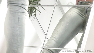 Wet blue jeans - Frida Stark