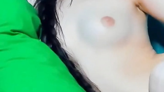 L I Y A . O N . C A M