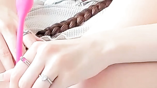 T E E N . B E A U T I F U L . S P R E A D