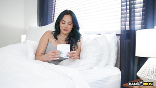 XXX Nika Venom Testing The Goods