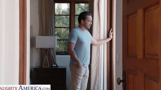 Kendra Spade flirts and fucks her neighbour - Cutie