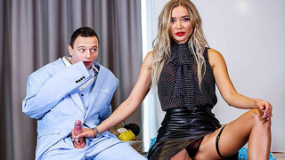 Venera Maxima – A Well-Suited Suitor