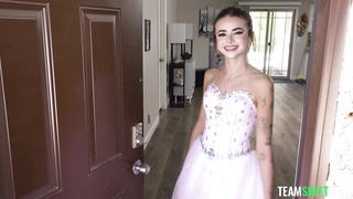 XXX Nikki xxx The Prom Night Virgin