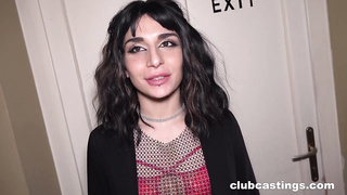 XXX In need for fast cash selling her pussy | Lola Danger