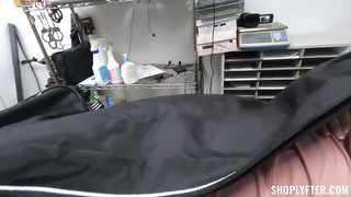 XXX Video - 2025-XXX The Tiny Shoplifter 2025- Rylee Blake