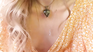 JessieWolfeXoXo Yellow