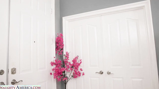 XXX Busty babe Richelle gets back at cheating husband by fucking Kyle! | Richelle Ryan