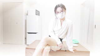 老師上門家訪，卻被學生要求教導生理課，第一次做愛的男同學幹的老師大叫求饒，徹底淪為男同學的洩慾工具，被內射中出