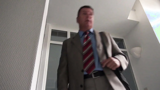 Mila Milan Milf In Stuck In An Elevato