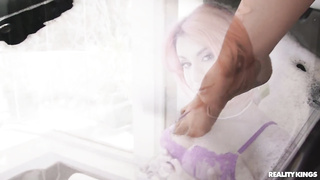 Roxie Sinner - Unwrapping Roxie