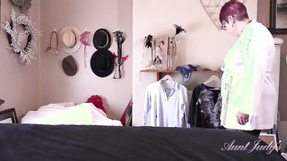 Layla Bird XXX Busty Mature Porn