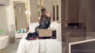 Gracie Bon - Halloween Anal [OF]