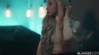 Kenzie Reeves é um brinquedo na mão do seu negão