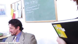 Riley é uma aluna dedicada