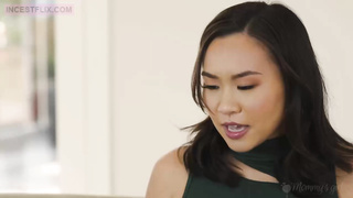 La pequeña probadora de productos de mamá