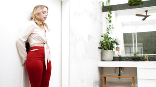 Anna Claire Clouds - Bored Bathroom Beat-off