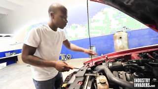 sex White, needs a car fixed