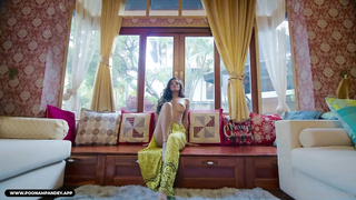 Take Off My Skirt - Poonam Pandey