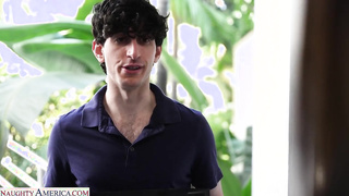 XXX Reagan Foxx wants to play with basketball team’s balls