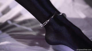 Straplez-Merry Pie & Mia Hold Her Perfectly Still To Get even Deeper