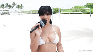 XXX Money Talks: Public Playtime