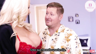 Espiando a mi madrastra en el baño sub - Nicolette Shea