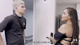 Carla Morelli   El Amigo de mi hijo me pone nerviosa y caliente Sub