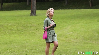 Relajate....!solo es un massage!!