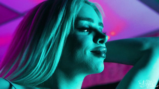 Angellica Good Parker Savage in Cummy Public Bathroom Poun