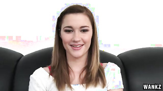 Alaina obedece ao seu chefe