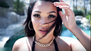 Very Sexy Whore latina