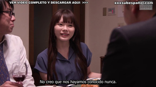 Marido no Puede ver como Follan a su Esposa al Lado por el Espejo Magico NTR