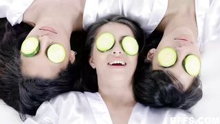 15 Sec Sex Video - Spa Day - Gabriela Lopez, Sofie Reyez, Kitty Carrera - HD 720p