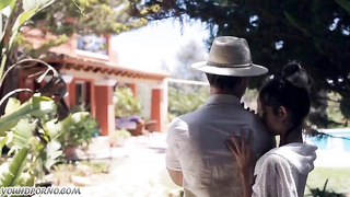 Russian fitness girl Gina loves to suck big cocks