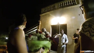 Julia de Lucia Orgía después de un fiestón