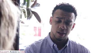 Sexy PAWG MILF Takes Huge Black Cock 2025.03.04 Jessie Rogers XXX