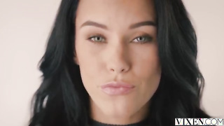 Megan tem um encontro excitante