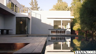 Julie trabalha de assistente