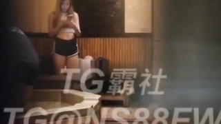 北投知名温泉汤旅再爆偷拍情侣洗澡⭐先来个摆拍再一边洗澡一边啪啪啪
