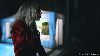 Bailey encontro um gostoso a noite