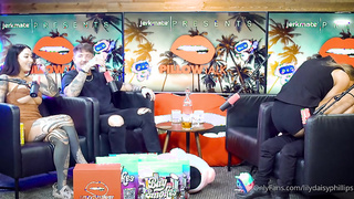 Free XXX  - Fucking A Little Person rq