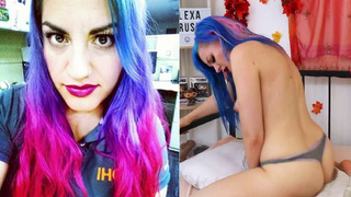 Montando Sensual la Almohada en Tanga y Orgasmo