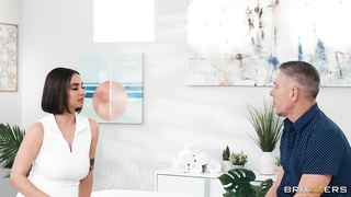 A Couple's Happy Ending Massage Hailey Rose, Sinatra Monroe [BRAZZERS]