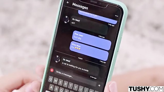 Elsa sente prazer em dar o cu