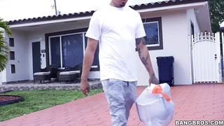 Skyla Lends A Helping Hand - Skyla Novea