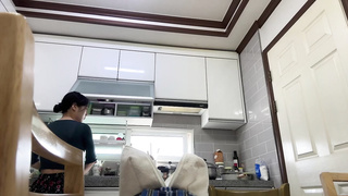 숲 2025.03.13_오늘자 마늘밭 매는 아낙네 연화 - 1