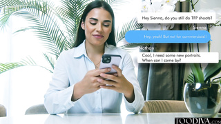 Photographer rides model's huge cock