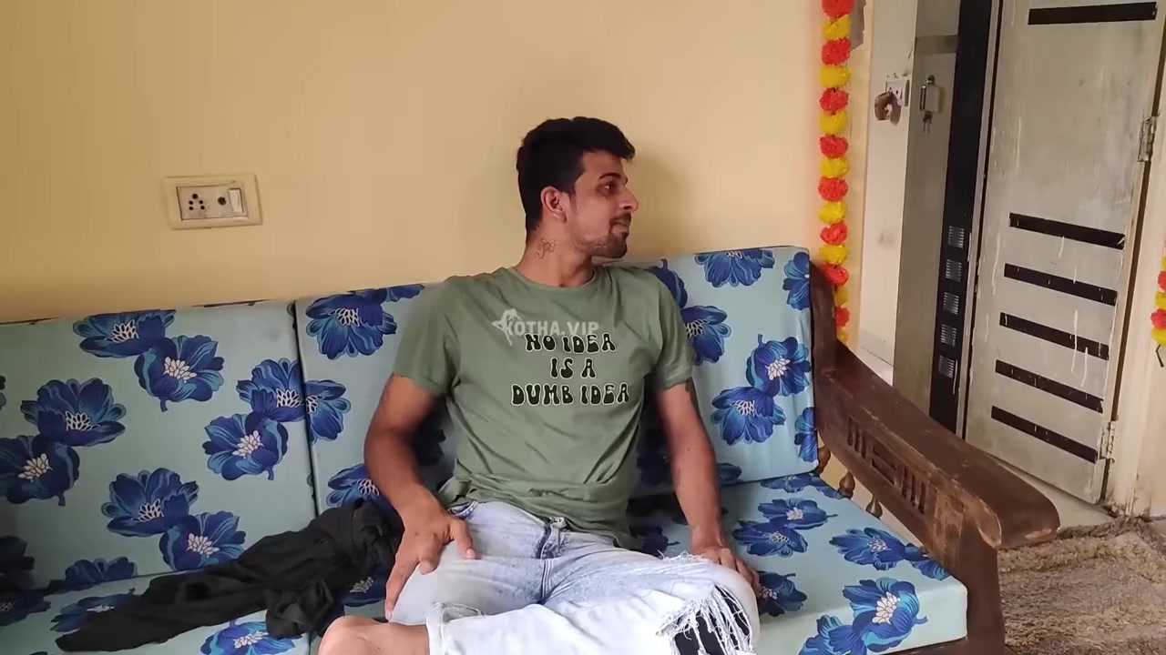 Dost ki girlfriend ki marli desi ansi bhabhi - fogii