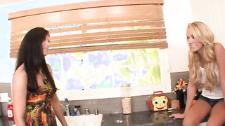 Lesbians having fun together 1339