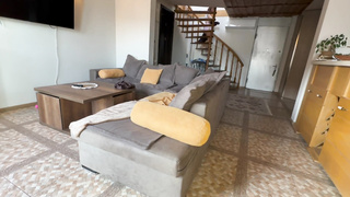 Alexa Poshspicy El amante de mi madre jugó con mi y me llevó a un orgasmo húmedo